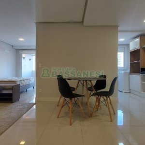 Apto Mobiliado com 52m², 1 dormitório, 2 vagas, no bairro Centro em Caxias do Sul para Comprar