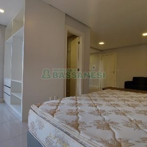 Apto Mobiliado com 52m², 1 dormitório, 2 vagas, no bairro Centro em Caxias do Sul para Comprar