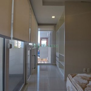 Apto Mobiliado com 52m², 1 dormitório, 2 vagas, no bairro Centro em Caxias do Sul para Comprar