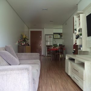 Apto Mobiliado com 88m², 3 dormitórios, 2 vagas, no bairro Pio X em Caxias do Sul para Comprar