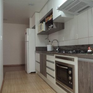 Apto Mobiliado com 88m², 3 dormitórios, 2 vagas, no bairro Pio X em Caxias do Sul para Comprar