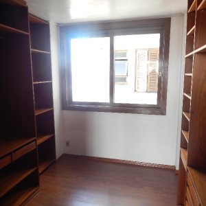 Apto Mobiliado com 120m², 3 dormitórios, no bairro Centro em Caxias do Sul para Comprar