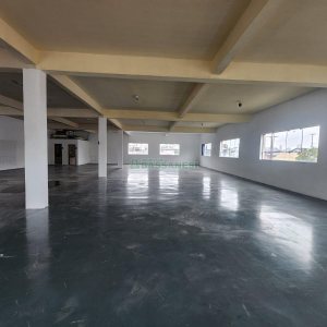 Loja com 415m², no bairro Kayser em Caxias do Sul para Alugar ou Comprar