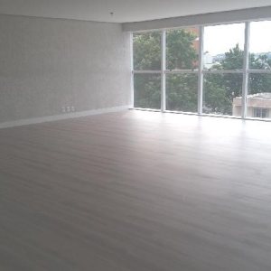 Sala com 51m², 1 vaga, no bairro São Pelegrino em Caxias do Sul para Comprar