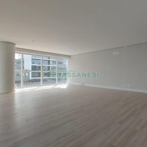 Sala com 85m², 2 vagas, no bairro São Pelegrino em Caxias do Sul para Comprar