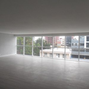 Sala com 90m², 2 vagas, no bairro São Pelegrino em Caxias do Sul para Comprar