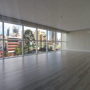 Sala com 51m², 1 vaga, no bairro São Pelegrino em Caxias do Sul para Comprar