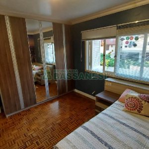 Casa com 229m², 3 dormitórios, 3 vagas, no bairro Kayser em Caxias do Sul para Comprar