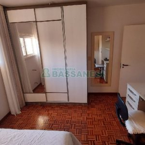 Casa com 229m², 3 dormitórios, 3 vagas, no bairro Kayser em Caxias do Sul para Comprar