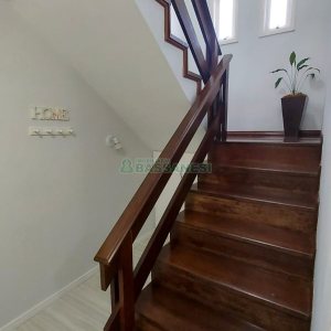Casa com 229m², 3 dormitórios, 3 vagas, no bairro Kayser em Caxias do Sul para Comprar