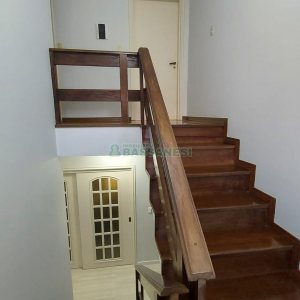 Casa com 229m², 3 dormitórios, 3 vagas, no bairro Kayser em Caxias do Sul para Comprar