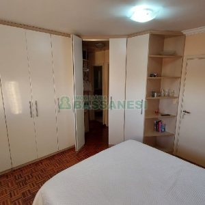 Casa com 229m², 3 dormitórios, 3 vagas, no bairro Kayser em Caxias do Sul para Comprar