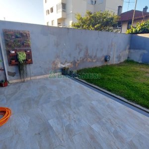Casa com 229m², 3 dormitórios, 3 vagas, no bairro Kayser em Caxias do Sul para Comprar