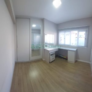 Casa com 229m², 3 dormitórios, 3 vagas, no bairro Kayser em Caxias do Sul para Comprar