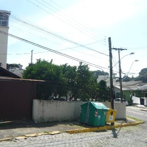 Casa com 150m², 3 dormitórios, 1 vaga, no bairro Jardim América em Caxias do Sul para Comprar
