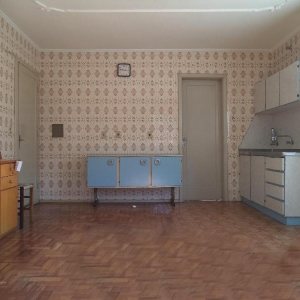 Casa com 261m², 8 dormitórios, 10 vagas, no bairro Rio Branco em Caxias do Sul para Comprar