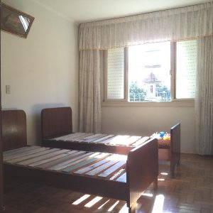 Casa com 261m², 8 dormitórios, 10 vagas, no bairro Rio Branco em Caxias do Sul para Comprar