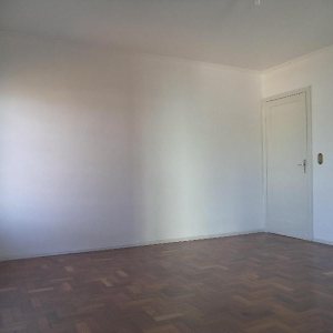 Casa com 261m², 8 dormitórios, 10 vagas, no bairro Rio Branco em Caxias do Sul para Comprar