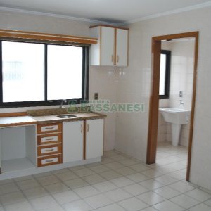 Apartamento com 106m², 3 dormitórios, 1 vaga, no bairro Santa Catarina em Caxias do Sul para Alugar