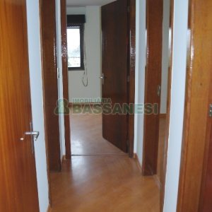 Apartamento com 106m², 3 dormitórios, 1 vaga, no bairro Santa Catarina em Caxias do Sul para Alugar
