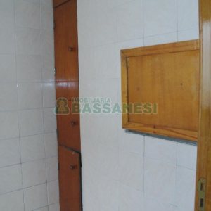 Apartamento com 106m², 3 dormitórios, 1 vaga, no bairro Santa Catarina em Caxias do Sul para Alugar