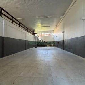 Pavilhão com 227m², no bairro São Pelegrino em Caxias do Sul para Alugar
