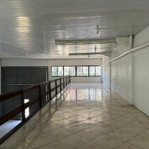 Pavilhão com 227m², no bairro São Pelegrino em Caxias do Sul para Alugar