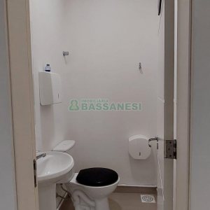 Loja com 109m², no bairro Lourdes em Caxias do Sul para Alugar ou Comprar