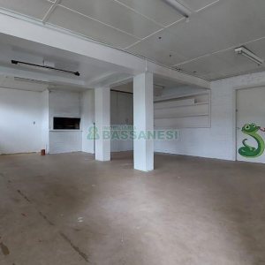 Casa Comercial com 350m², 1 vaga, no bairro Lourdes em Caxias do Sul para Alugar