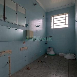 Casa Comercial com 350m², 1 vaga, no bairro Lourdes em Caxias do Sul para Alugar