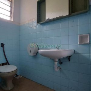 Casa Comercial com 350m², 1 vaga, no bairro Lourdes em Caxias do Sul para Alugar