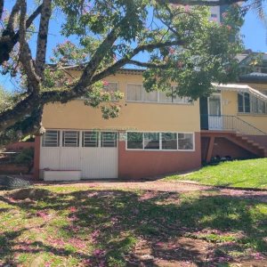 Casa Comercial com 350m², 1 vaga, no bairro Lourdes em Caxias do Sul para Alugar