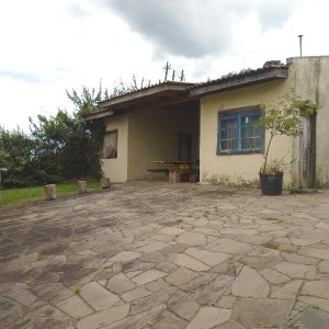 Casa, 3 dormitórios, 1 vaga, no bairro Colina Sorriso em Caxias do Sul para Comprar