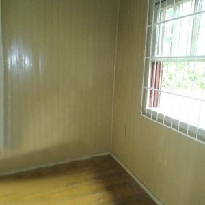 Casa com 250m², 3 dormitórios, 1 vaga, no bairro Pioneiro em Caxias do Sul para Comprar