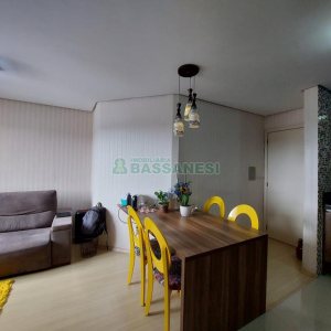 Apartamento com 50m², 2 dormitórios, 1 vaga, no bairro Treviso em Caxias do Sul para Comprar