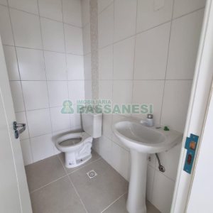 Sala com 44m², 1 vaga, no bairro Desvio Rizzo em Caxias do Sul para Comprar