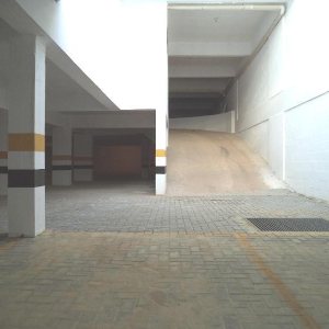 Sala com 51m², 1 vaga, no bairro Desvio Rizzo em Caxias do Sul para Comprar