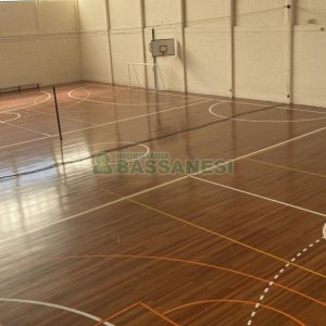 Pavilhão com 900m², no bairro Lourdes em Caxias do Sul para Alugar