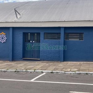 Pavilhão com 900m², no bairro Lourdes em Caxias do Sul para Alugar