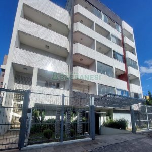 Kitinete Mobiliado com 37m², 1 dormitório, 1 vaga, no bairro Centro em Caxias do Sul para Alugar