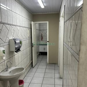 Pavilhão com 1970m², no bairro Centro em Caxias do Sul para Alugar