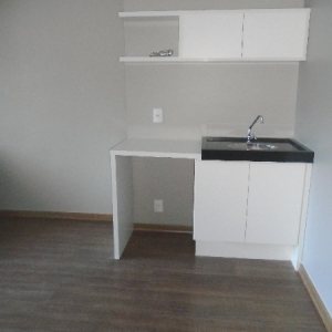 Sala com 52m², 1 vaga, no bairro Panazzolo em Caxias do Sul para Comprar