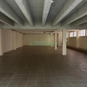 Sala com 260m², no bairro Centro em Caxias do Sul para Alugar