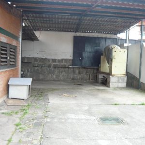 Pavilhão com 200m², no bairro Esplanada em Caxias do Sul para Alugar