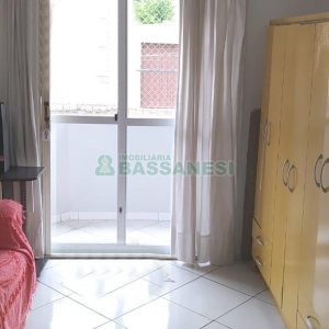 Kitinete Mobiliado com 32m², 1 dormitório, no bairro Presidente Vargas em Caxias do Sul para Comprar