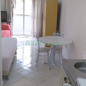 Kitinete Mobiliado com 32m², 1 dormitório, no bairro Presidente Vargas em Caxias do Sul para Comprar