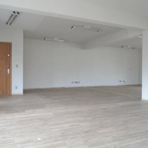 Sala com 118m², 1 vaga, no bairro Centro em Caxias do Sul para Comprar