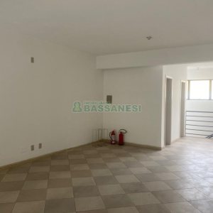 Loja com 140m², no bairro São Pelegrino em Caxias do Sul para Alugar