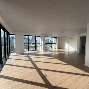 Sala com 191m², 1 vaga, no bairro Pio X em Caxias do Sul para Alugar