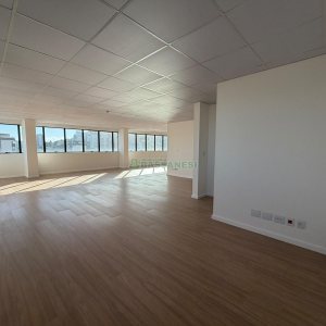 Sala com 191m², 1 vaga, no bairro Pio X em Caxias do Sul para Alugar